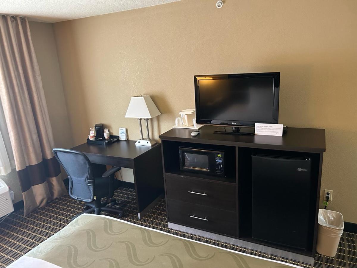 Quality Inn & Suites Μπράντφορντ Εξωτερικό φωτογραφία