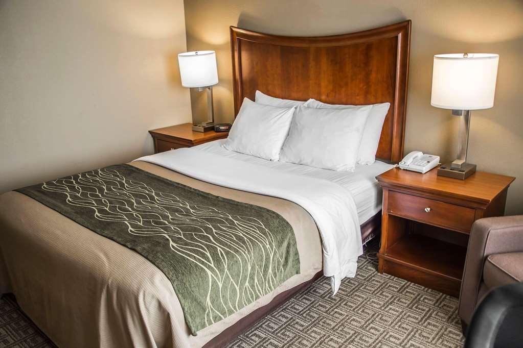 Quality Inn & Suites Μπράντφορντ Δωμάτιο φωτογραφία