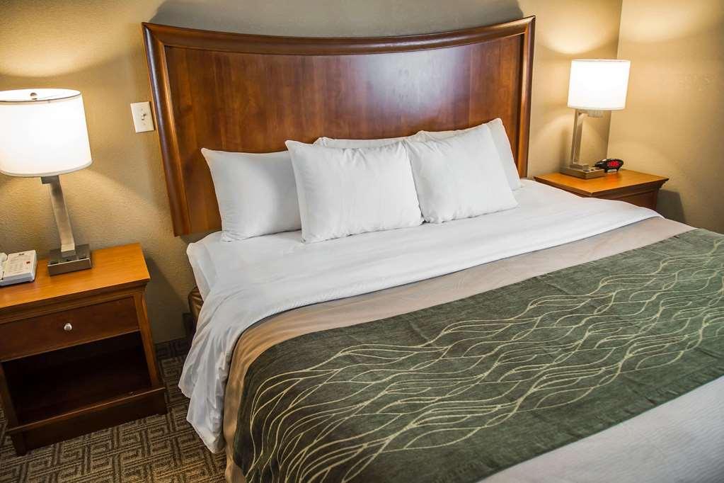 Quality Inn & Suites Μπράντφορντ Δωμάτιο φωτογραφία