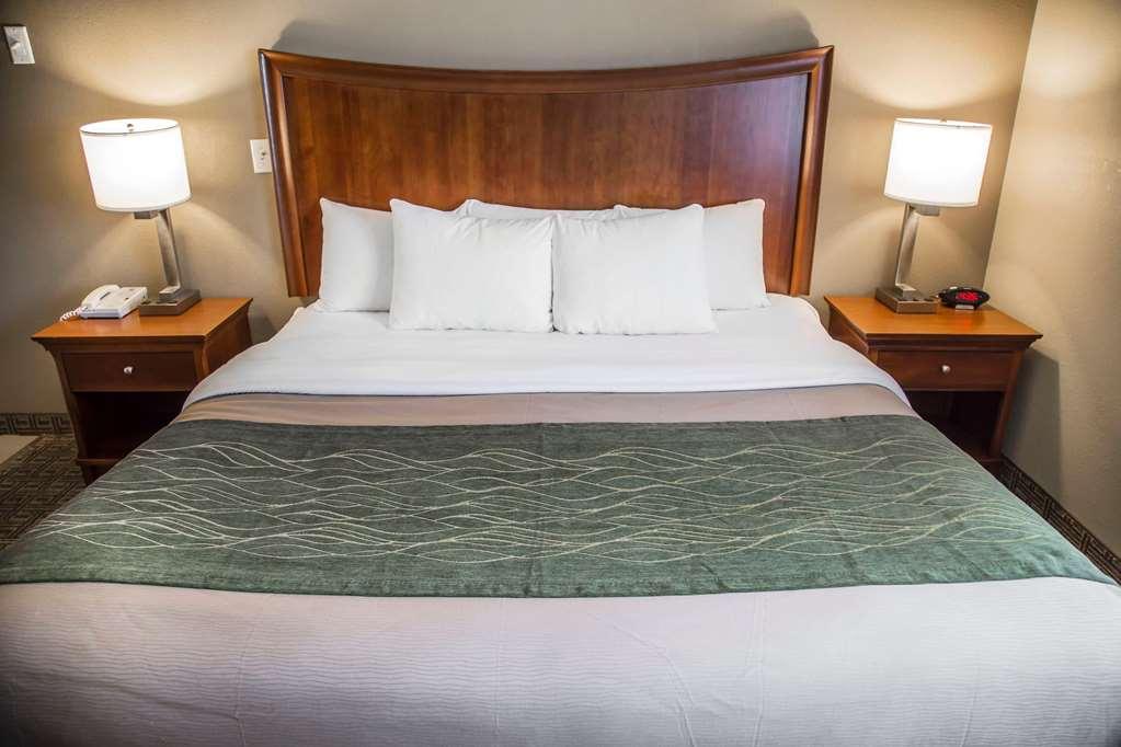 Quality Inn & Suites Μπράντφορντ Δωμάτιο φωτογραφία