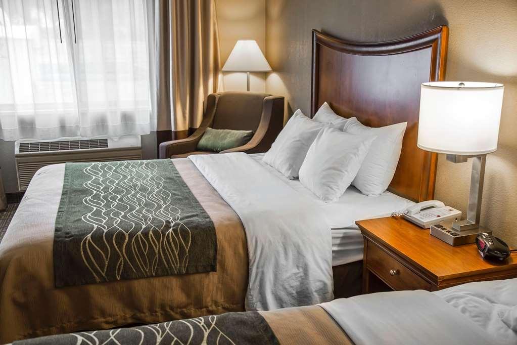 Quality Inn & Suites Μπράντφορντ Δωμάτιο φωτογραφία
