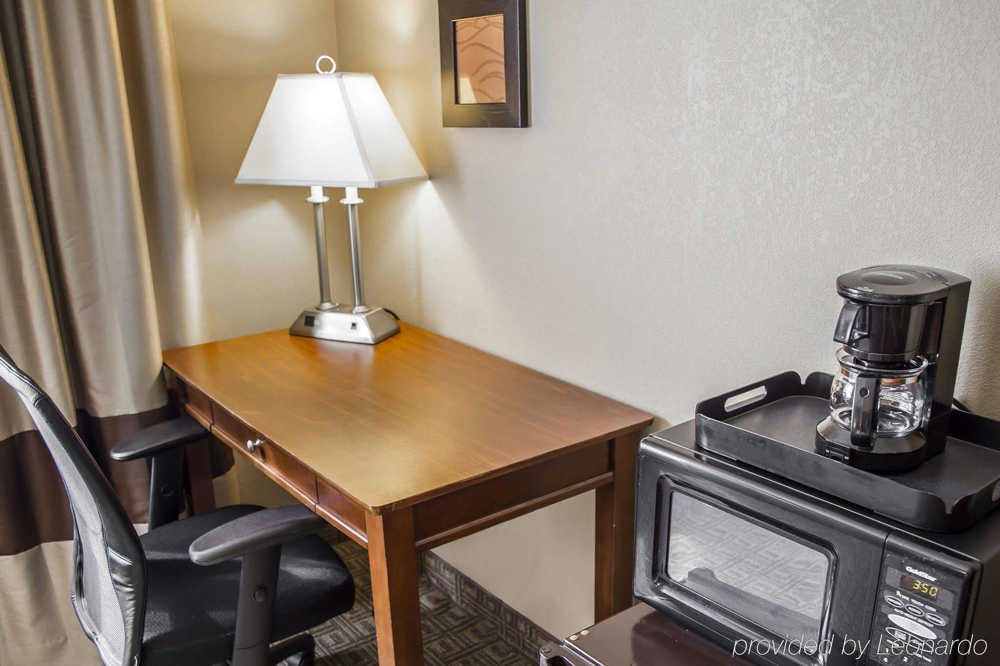 Quality Inn & Suites Μπράντφορντ Εξωτερικό φωτογραφία